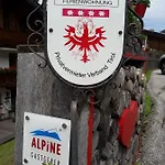 Alpenferienwohnung Strickner * Нойштіфт-ім-Штубайталь