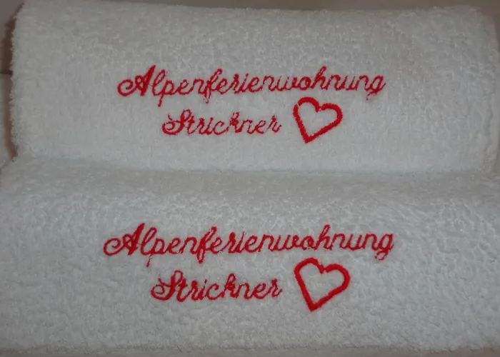 Alpenferienwohnung Strickner شقة *